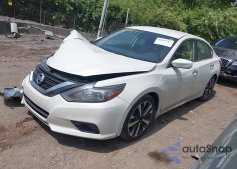 2017 Nissan Altima 2.5 Sr из США, поврежденный, VIN 1N4AL3AP2HC272753
